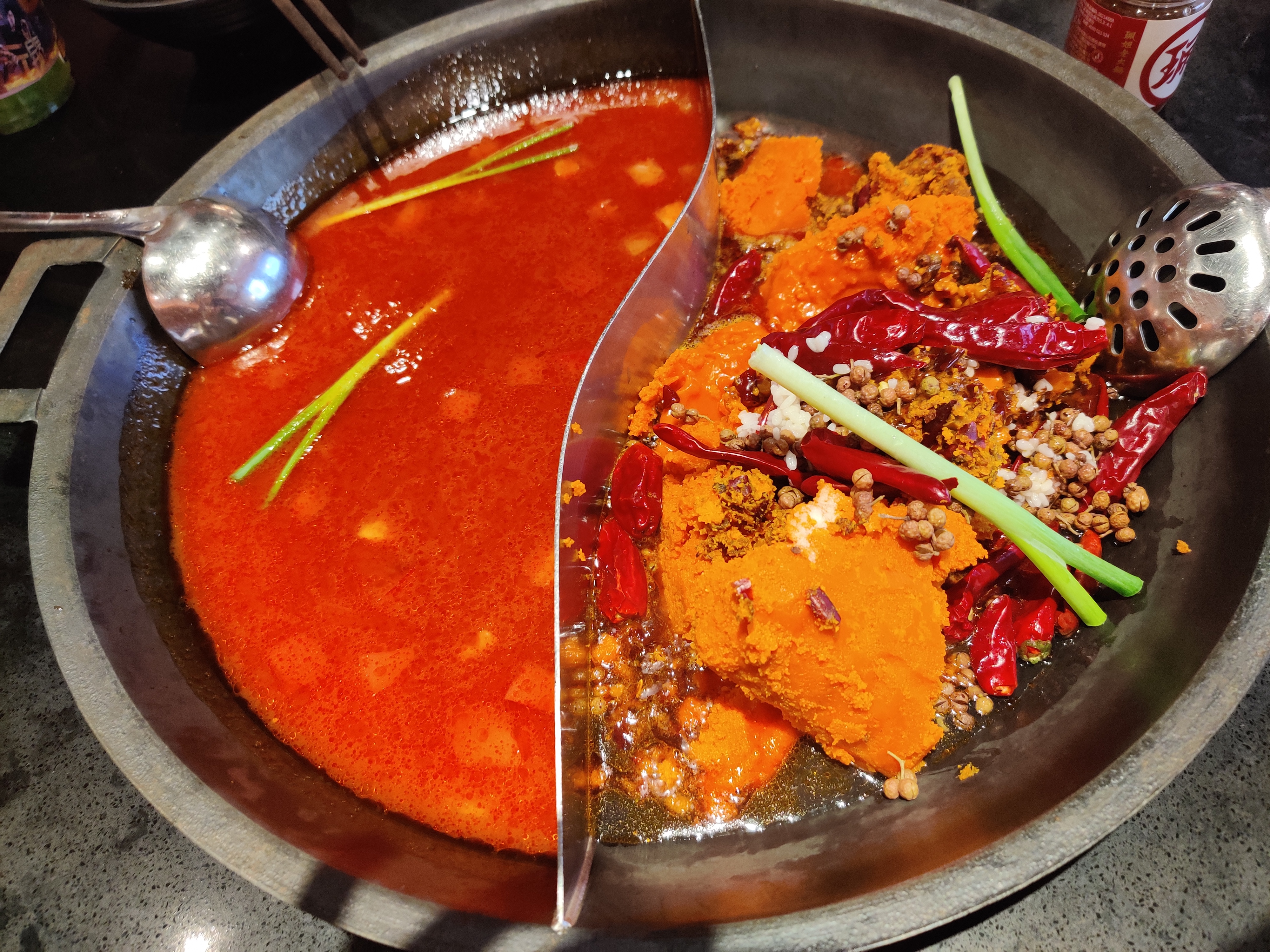 番茄鸳鸯锅（微微辣）